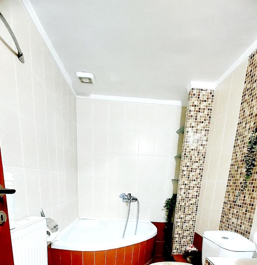"Home Sweet Home" 3 Bedrooms Big House 110M Free Indoor Parking! Soluň Exteriér fotografie