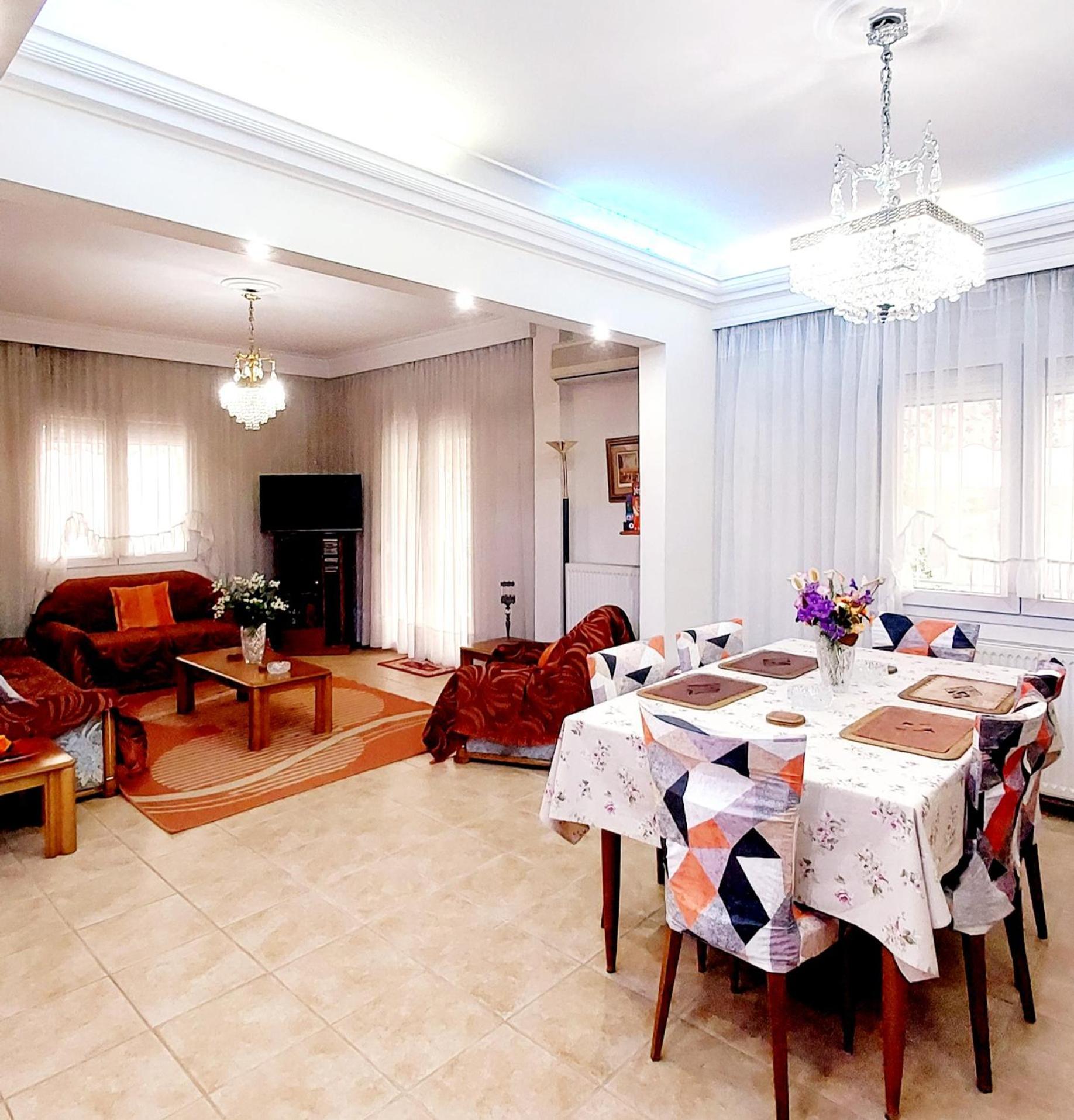 "Home Sweet Home" 3 Bedrooms Big House 110M Free Indoor Parking! Soluň Exteriér fotografie